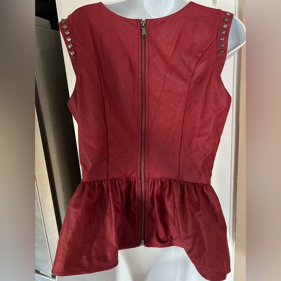 GUESS BLOOD RED peplum suede Silver studs blouse top sexy - Picture 2 of 4